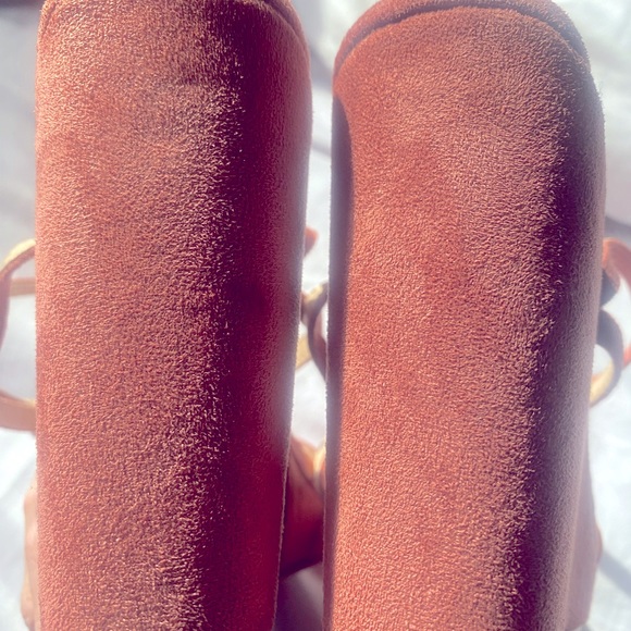 Cutest suede platform sandals ! Beautiful Blush shade! - Picture 2 of 4